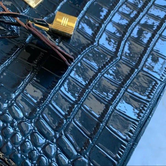 Fashion Navy Leather HandBag Gold Lock - Picture 9 of 10